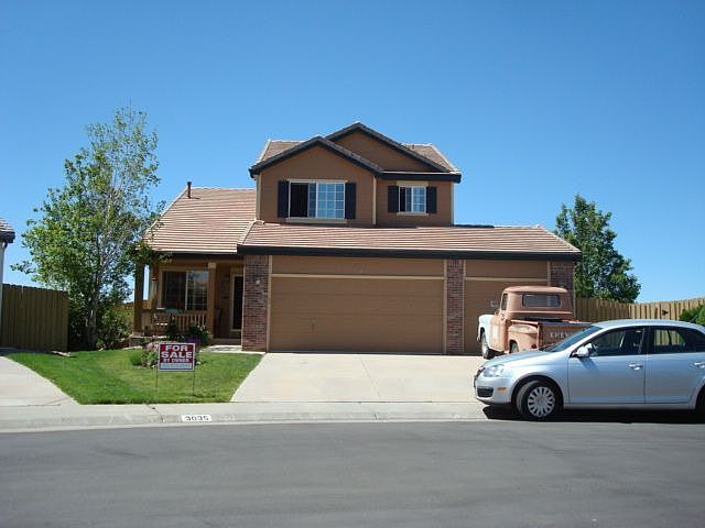 Home sits center on cul-de-sac