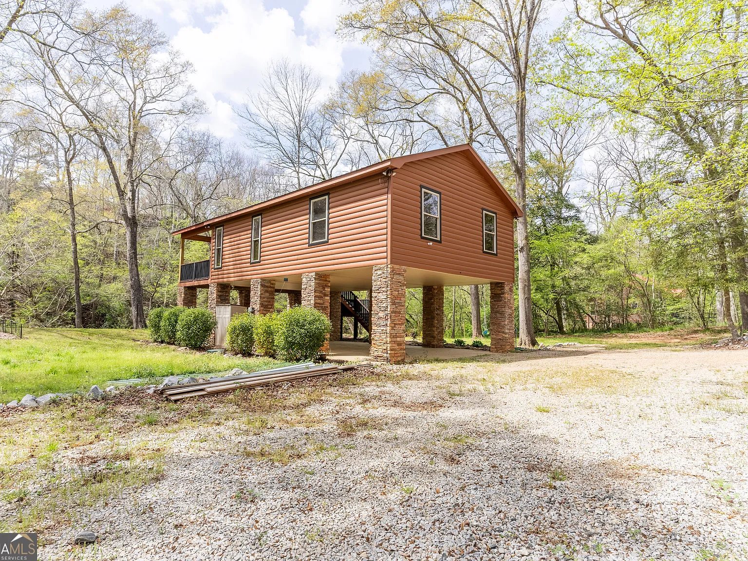 2 bed, 1.0 bath, 864 sqft, $1,800 — Photo 2