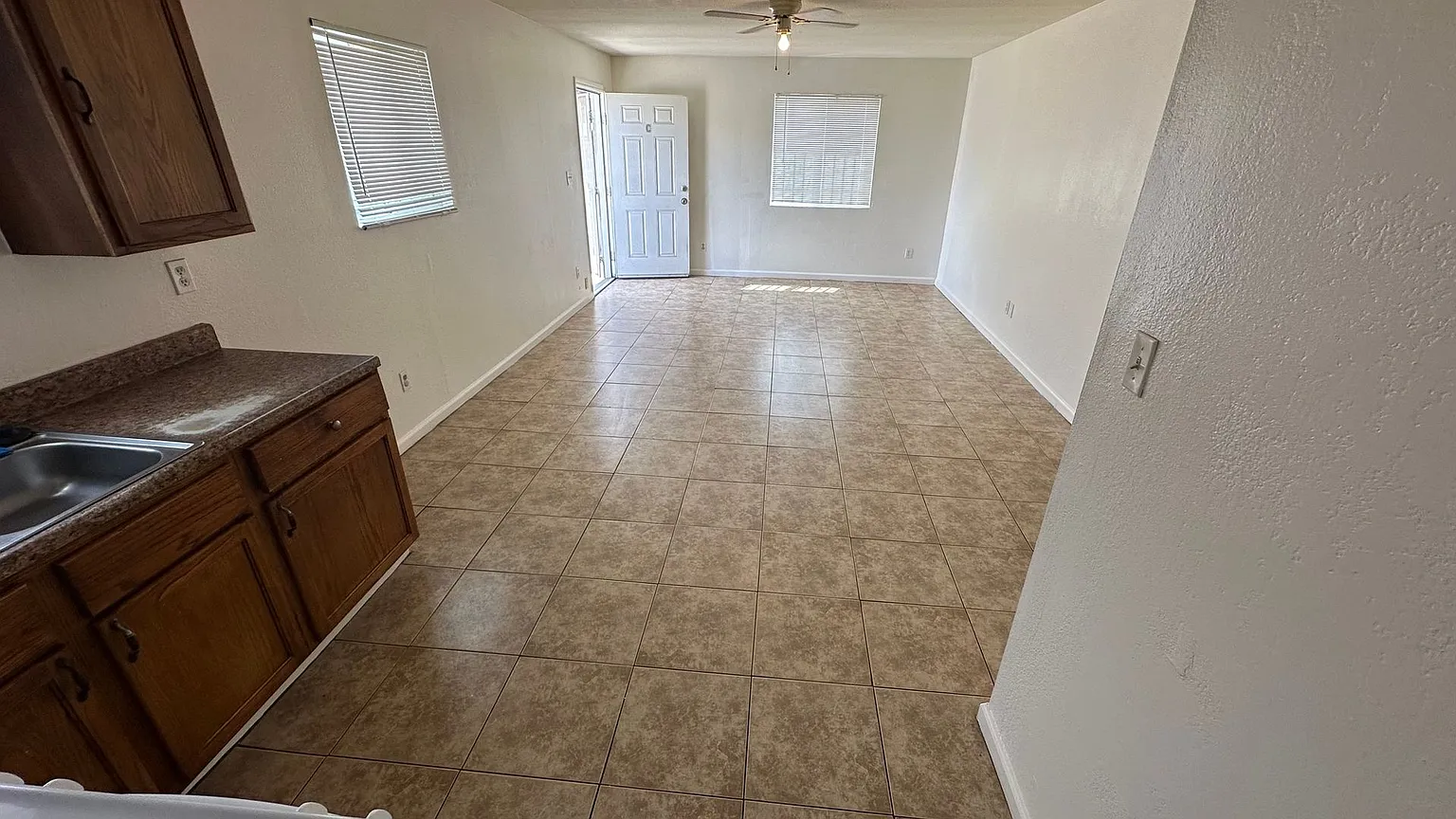 705 S Brown St APT C photo 1