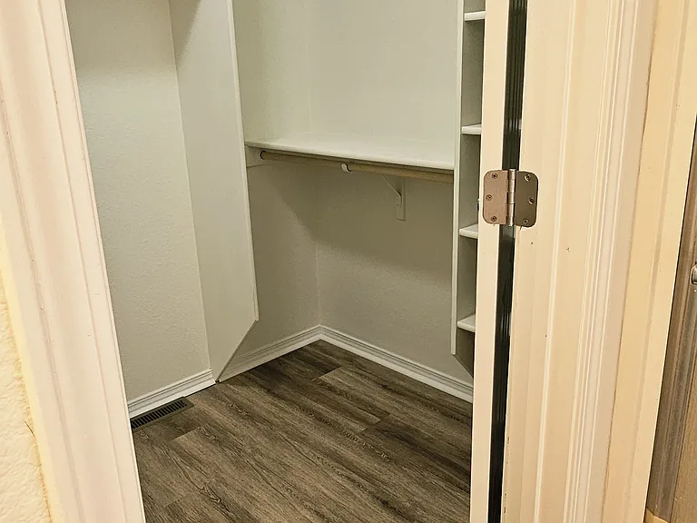 649 N Celeste Ave — Photo 14