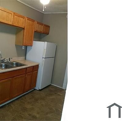 4th image of 2614 E 9th St #2
