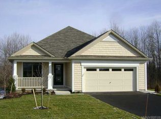 59 Springbrook Shores Dr, Elma, NY 14059