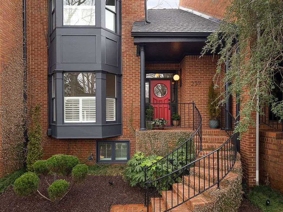 1st image of 237 Sycamore Pl