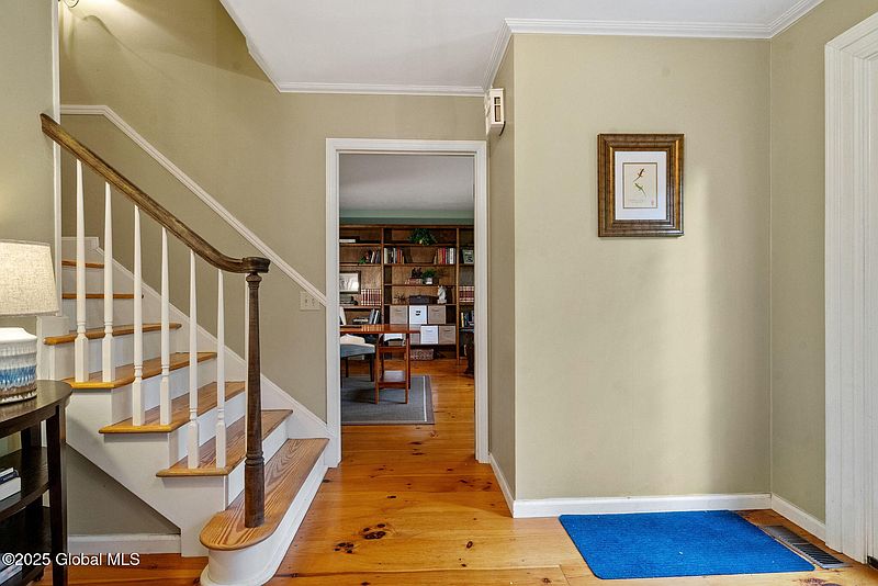 5th image of 9 Longwood Drive