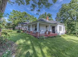402 W Glade St, Glade Spring, VA 24340