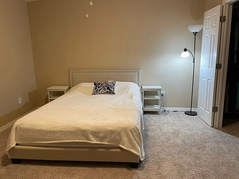 1883 Sommarie Way — Photo 7