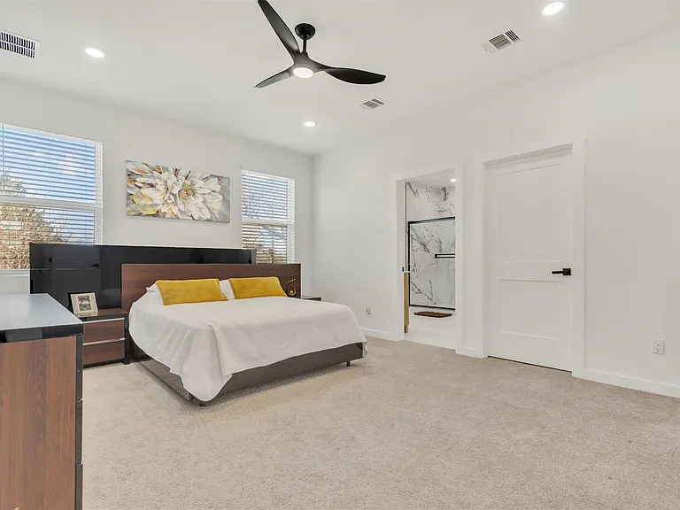 2307 Lathan Ln — Photo 13