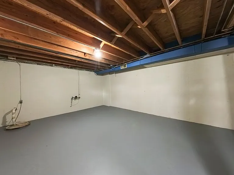 611 Hickory Hill Ln — Photo 12