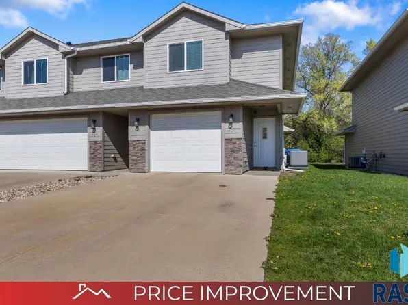 322 Macey Ave, Harrisburg, SD 57032