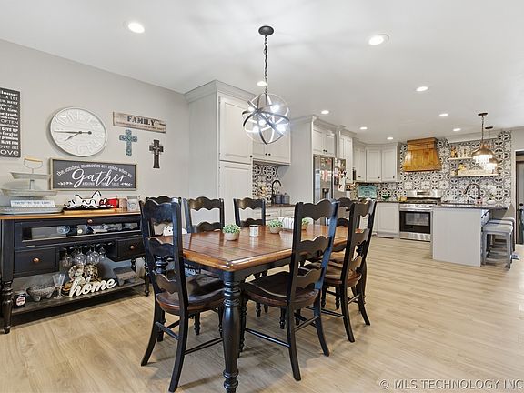 5th image of 1340 Ulan Rd