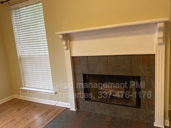 5th image of 183 Steiner Rd APT 211