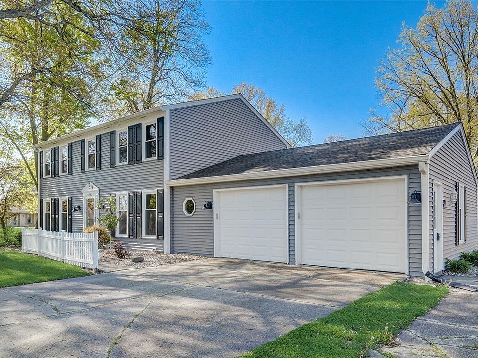 1st image of 4961 Beechmont Dr