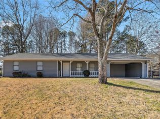 3477 Mustang Dr, Powder Springs, GA 30127