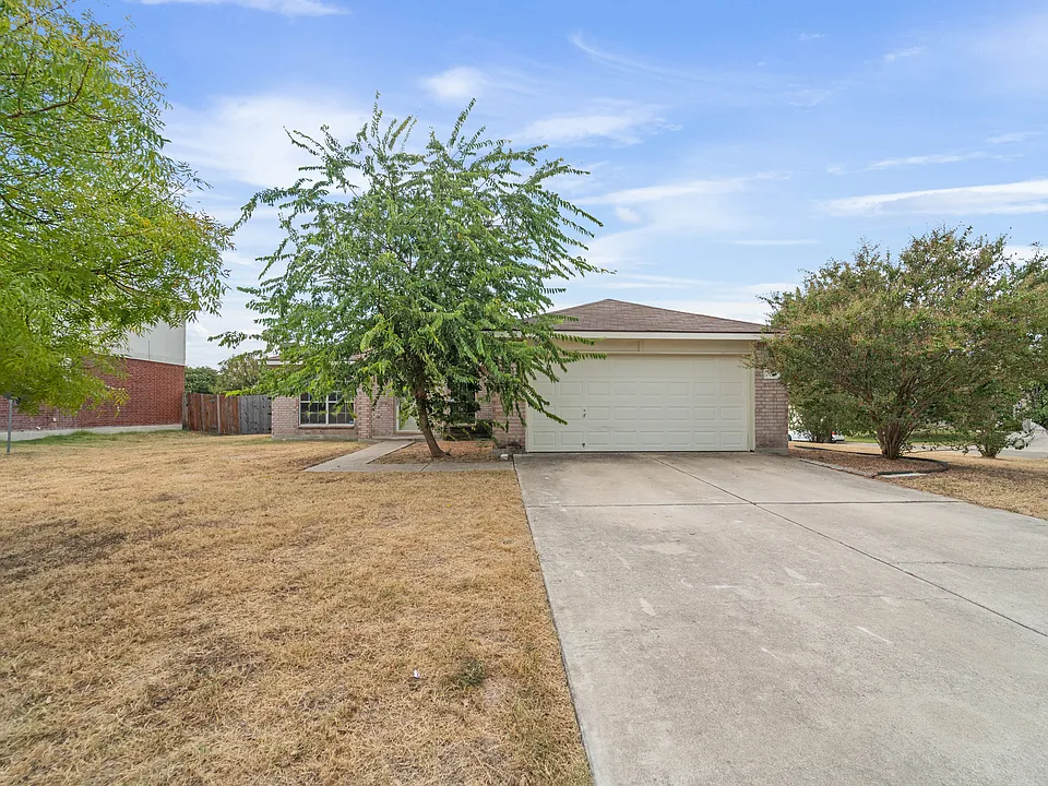 700 Bighorn Dr