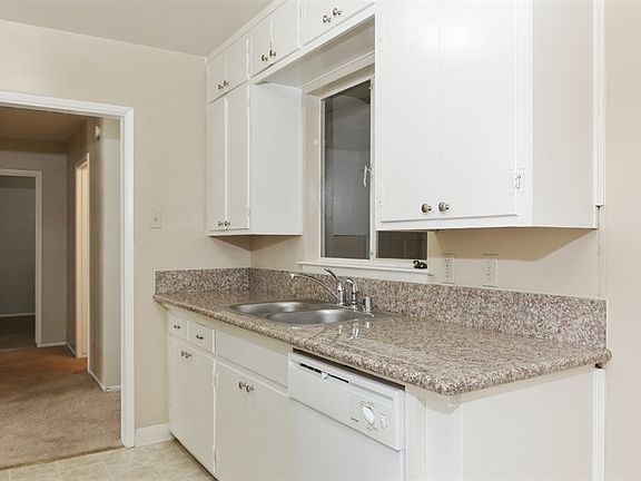 4th image of 600 Norgard Ct