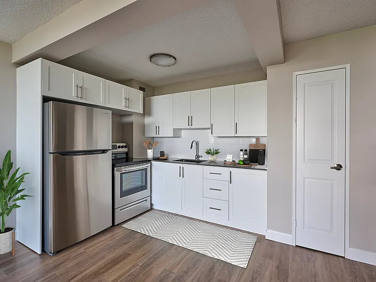 89 Forward Ave — Photo 10