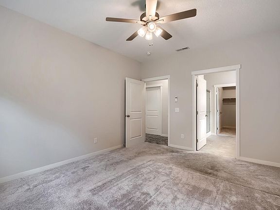 4th image of 23612 Crocus St NW