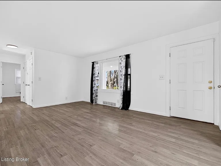 418 W Southside Ct — Photo 4