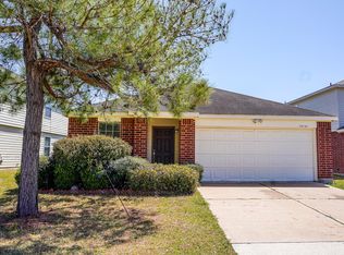 19131 Prairie Bluff Dr, Cypress, TX 77433