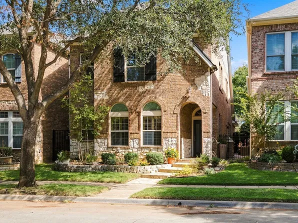 227 Buckingham Ave, Euless, TX 76040