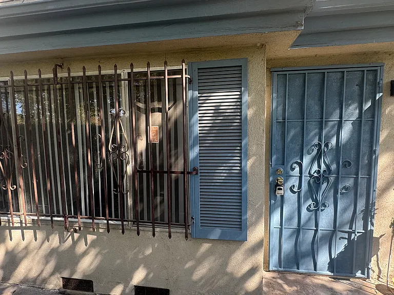 450 S Venice Blvd #1 — Photo 8