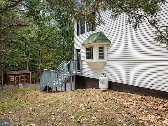 3rd image of 262 Driftwood Dr
