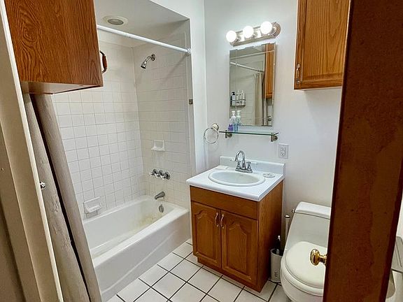 5th image of 1513 E 11th St