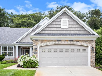 8888 Oakland Hills Cir, Portage, MI, 49024