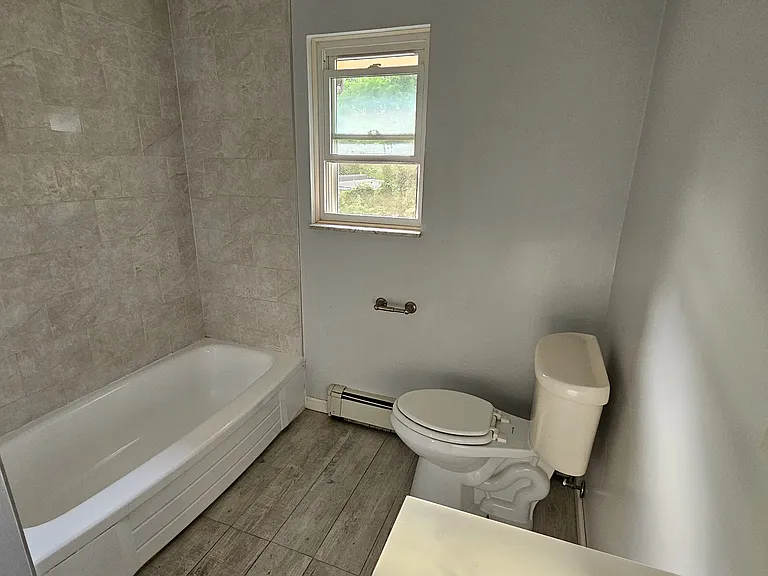 50 High St #12 — Photo 2