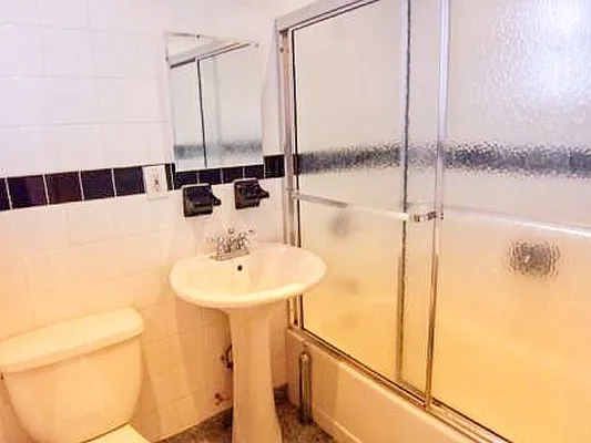 Rented by Friedman Roth Realty | media 18