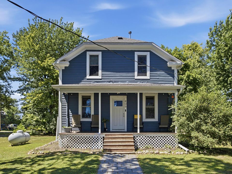 1st image of 406 1st St