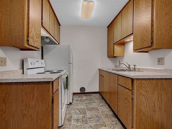 4th image of 250 Pine St #7