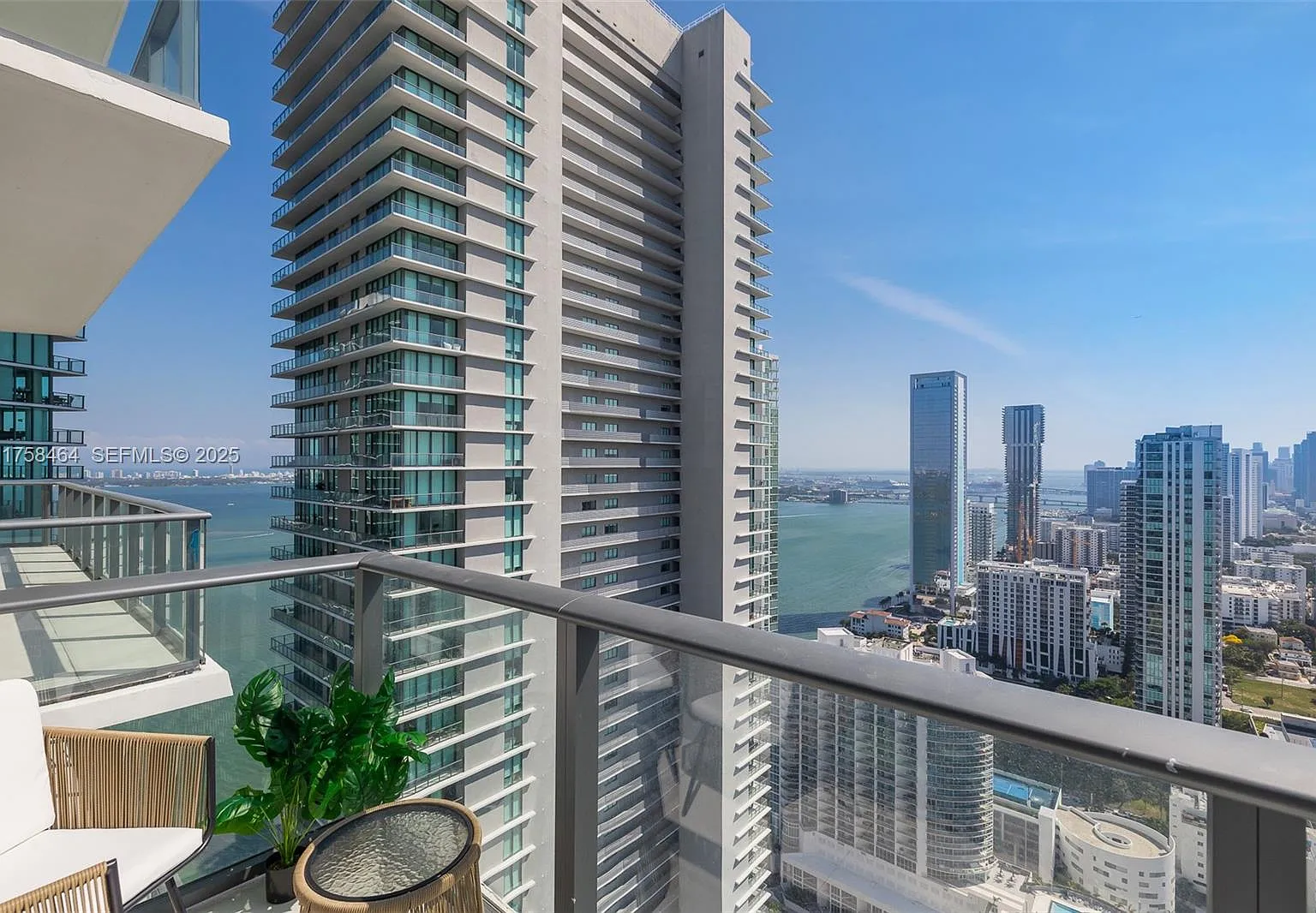 1 bed, 1.5 bath, 750 sqft, $3,400 — Photo 1