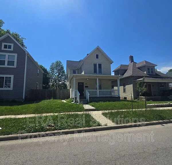 133 N Eureka Ave — Photo 25