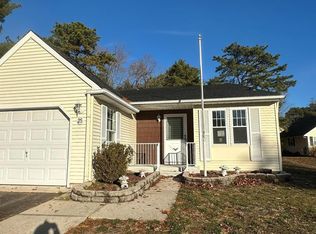 25 Sunset Rd, Whiting, NJ 08759