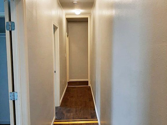 5th image of 1545 Avenue B #B