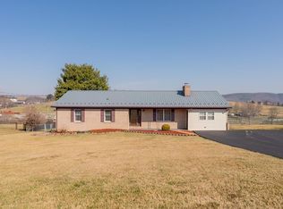 192 Whispering Pines Rd, Max Meadows, VA 24360