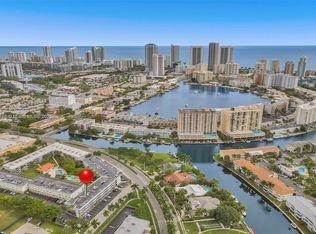 300 Layne Blvd APT 313, Hallandale, FL 33009