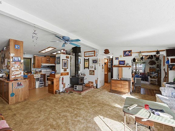 5th image of 60024 Fairview Rd