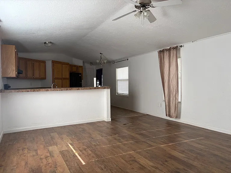 23 Paradise Ave — Photo 7
