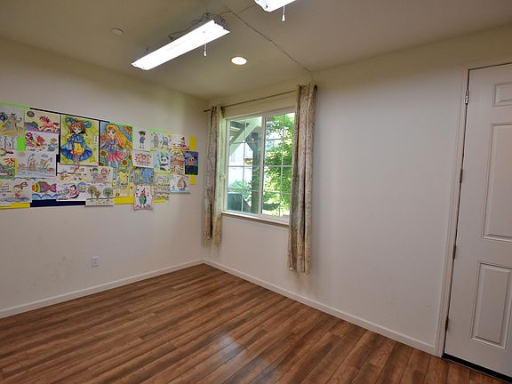 4th image of 6628 S Mariposa Ln