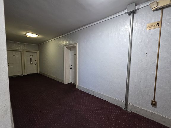 5th image of 2271 Kennedy Blvd #306