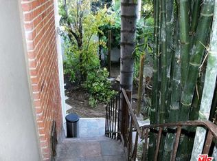 9123 Phyllis St, West Hollywood, CA 90069