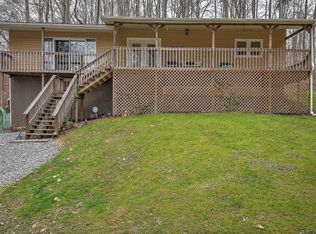 307 McQueen Hollow Rd, Johnson City, TN 37601