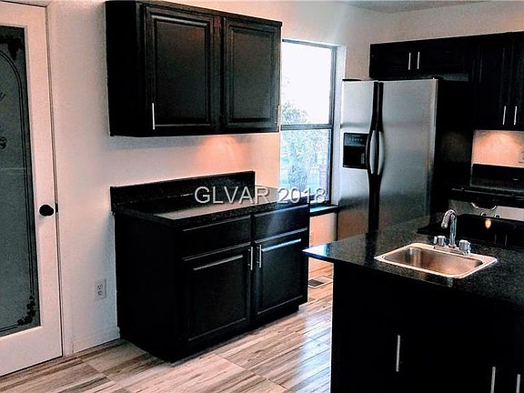 5th image of 1406 Garnet Pl