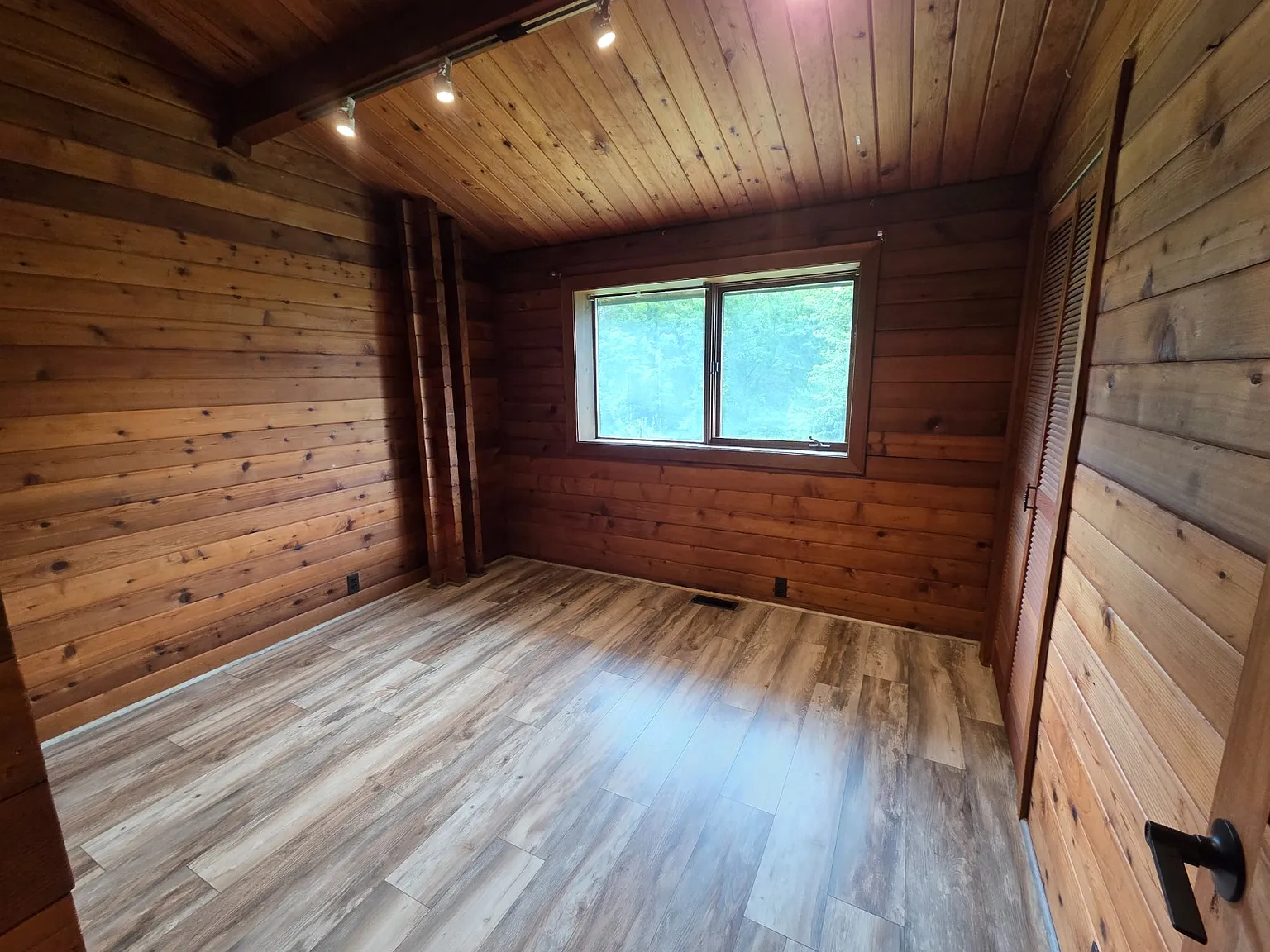 4 bed, $3,600 — Photo 3
