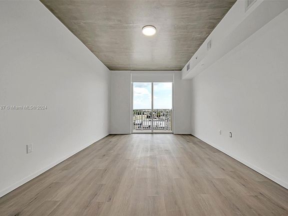 4th image of 475 NE 126th St APT 203