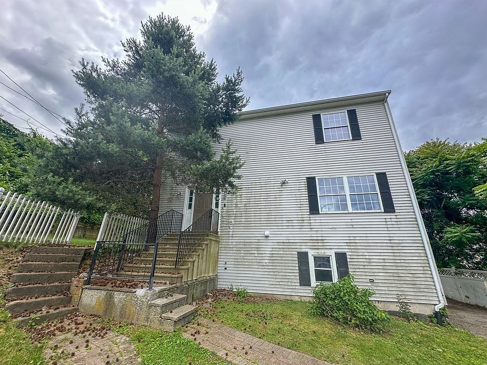 1st image of 20 Groton Pl