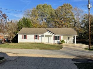 104 Fairlane Dr, Greenfield, TN 38230