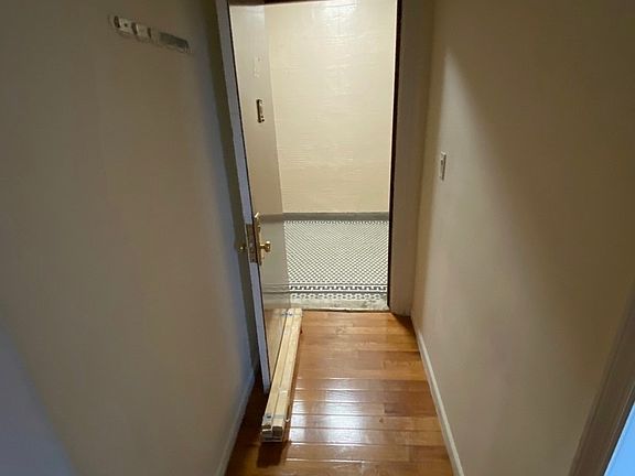 5th image of 762 E 3rd St APT B8